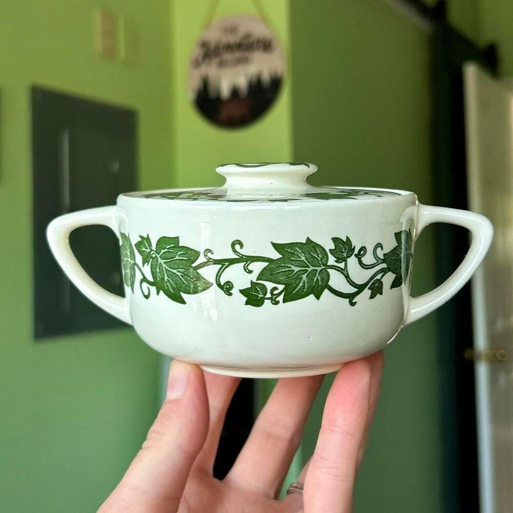 VTG Porcelain Green + White Porcelain Floral Vine Leaf Kitchen Container + Lid